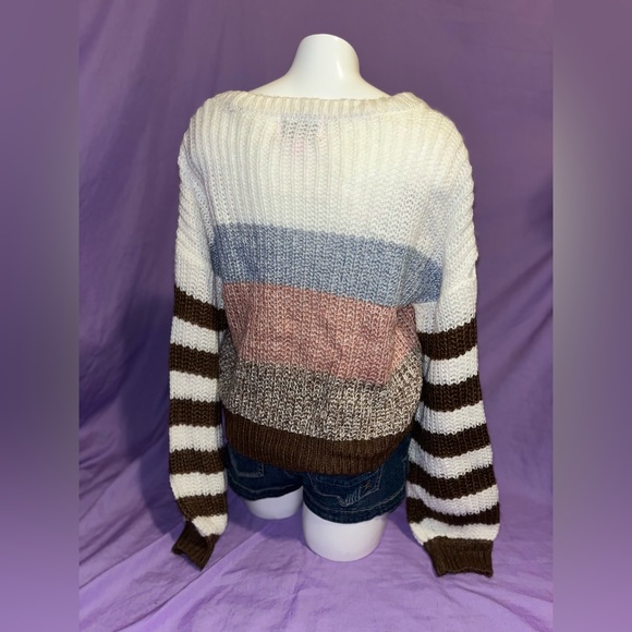 Multicolor Cropped Sweater - Picture 4 of 6